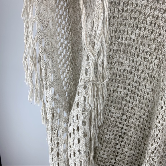 Boho Open Crochet Knit Tassle Fringe Poncho - Picture 8 of 9